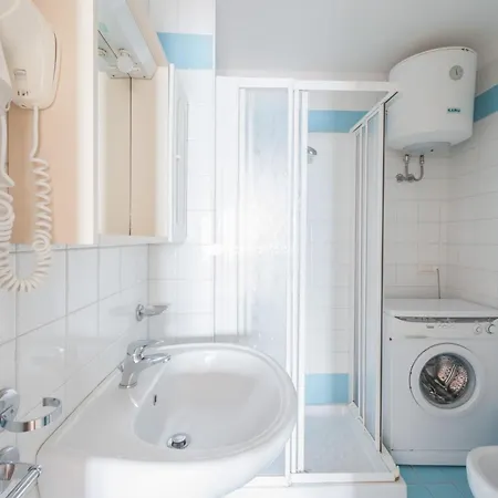 Apollo Immobiliare Pacella * ليدو دي يسولو